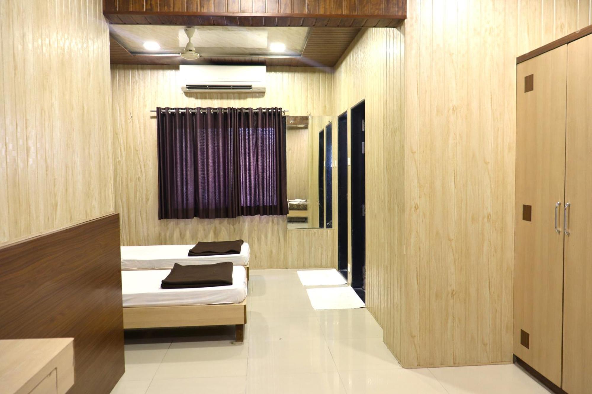 Hotel Midtown Inn Nashik Exterior foto