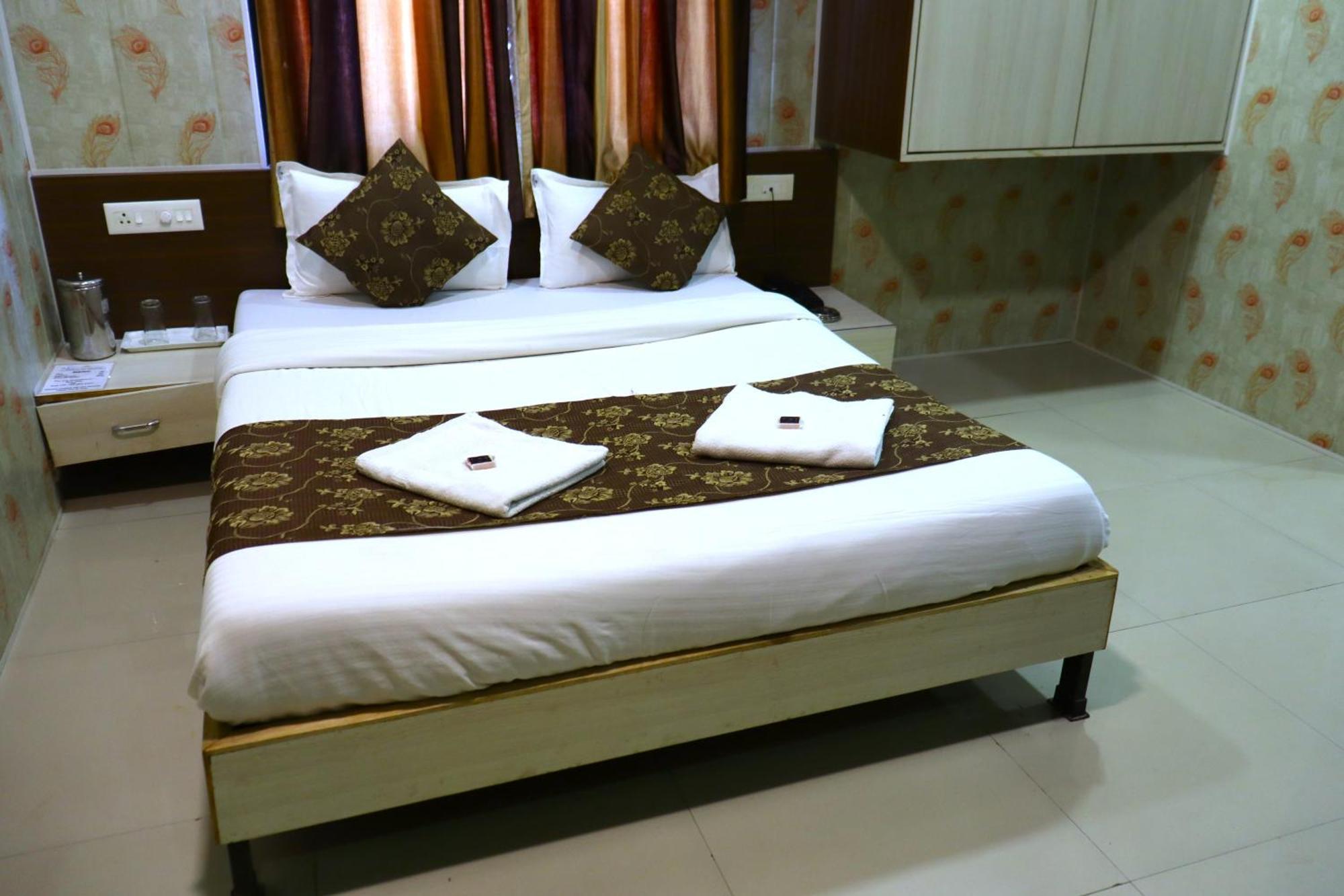 Hotel Midtown Inn Nashik Exterior foto